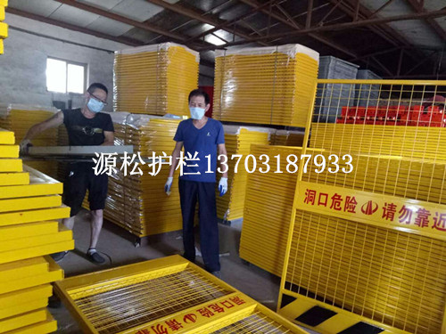 施工电梯防护门