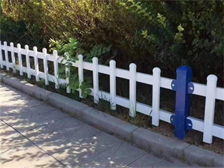 锌钢草坪护栏