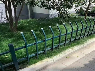 锌钢草坪护栏